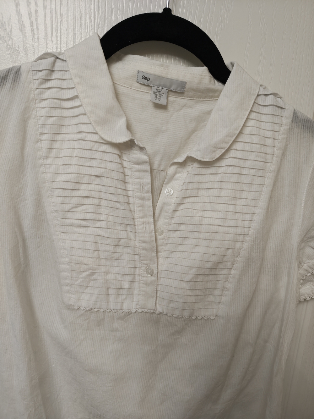 Vintage Y2K Gap Women's White Pleated Bib Button-Up Top
